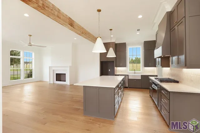 $670,000 | 18658 Oakland Crossing Boulevard, Prairieville, LA 70769