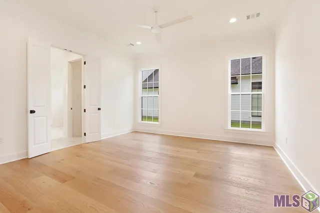 $670,000 | 18658 Oakland Crossing Boulevard, Prairieville, LA 70769