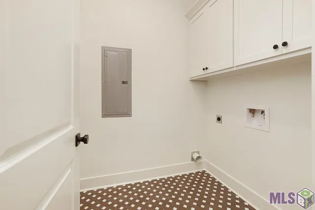 $670,000 | 18658 Oakland Crossing Boulevard, Prairieville, LA 70769