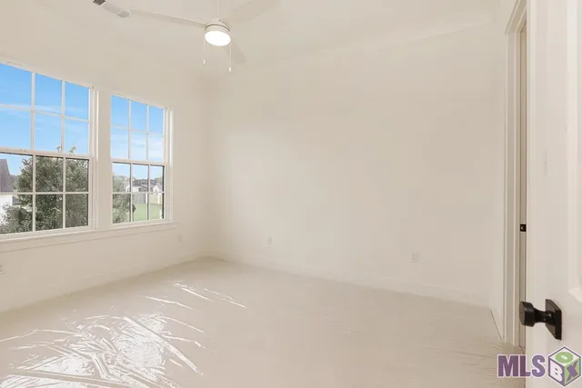 $670,000 | 18658 Oakland Crossing Boulevard, Prairieville, LA 70769