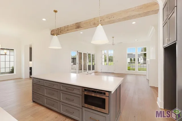 $670,000 | 18658 Oakland Crossing Boulevard, Prairieville, LA 70769