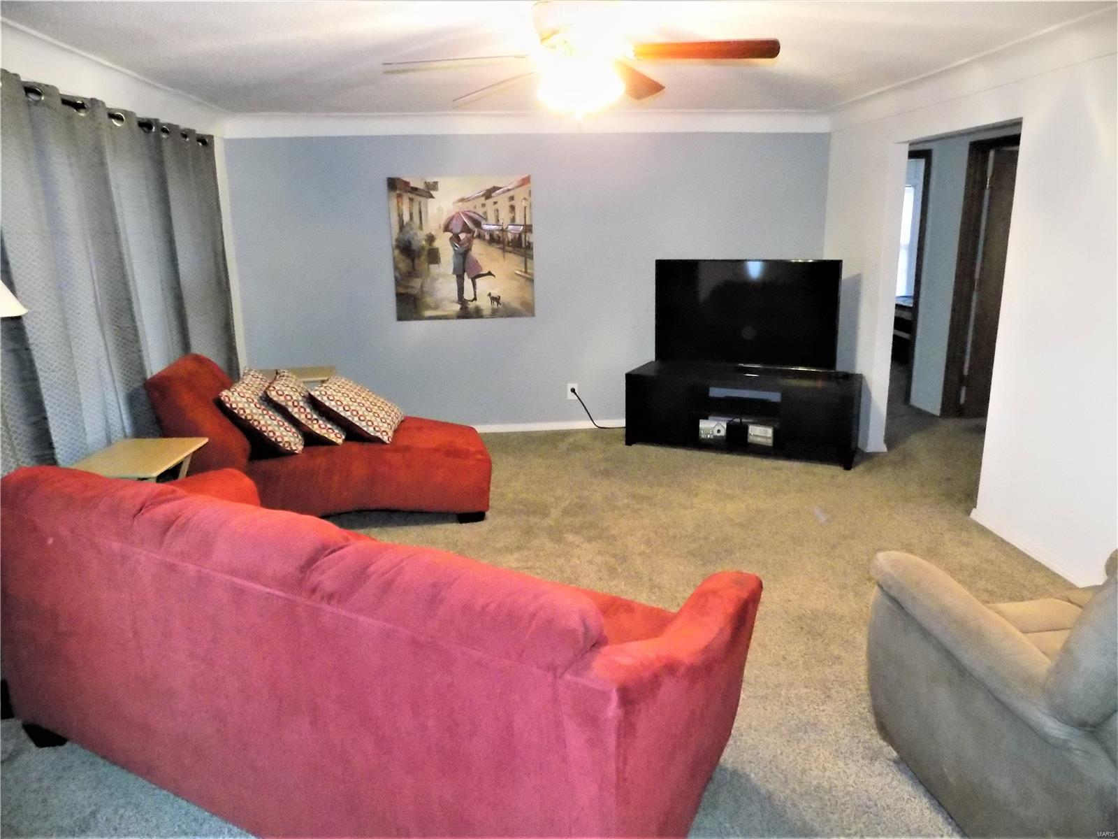 515 East Chain Of Rocks Road Granite City, IL 62040 - Photo 11 of 47