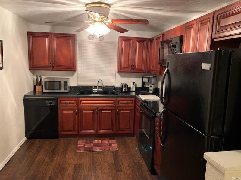 515 East Chain Of Rocks Road Granite City, IL 62040 - Photo 20 of 47