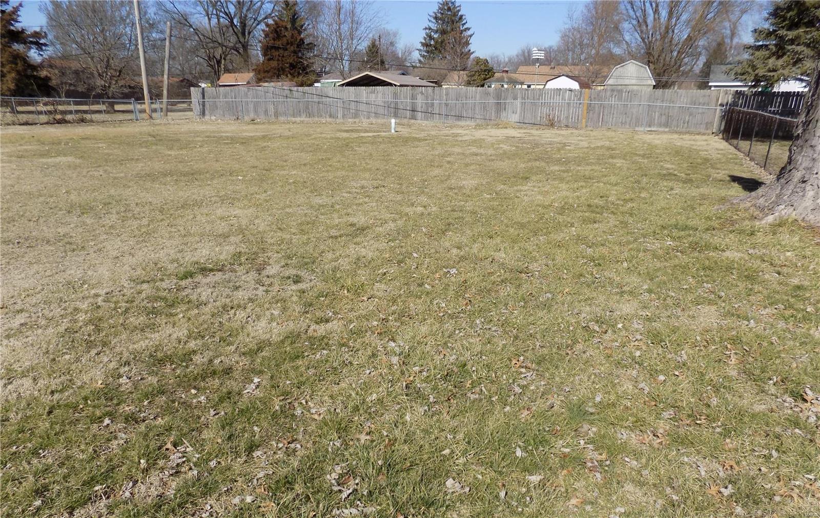 515 East Chain Of Rocks Road Granite City, IL 62040 - Photo 7 of 47