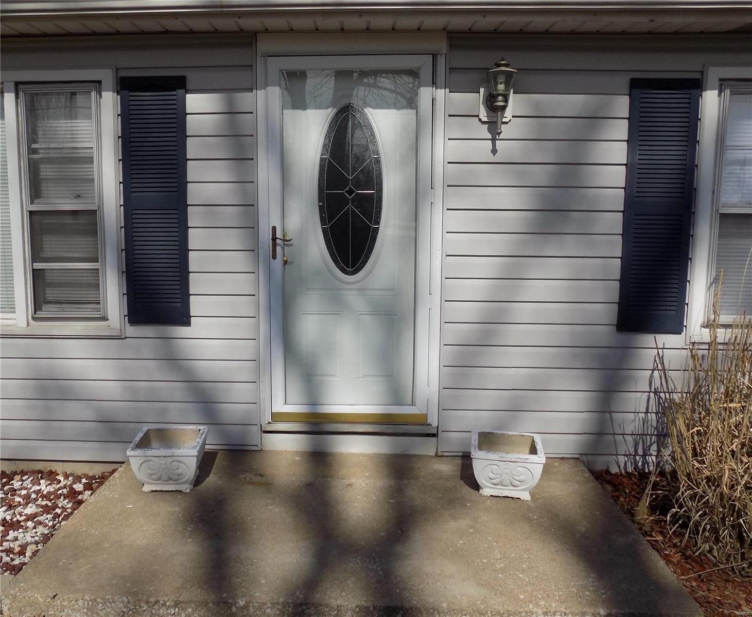 515 East Chain Of Rocks Road Granite City, IL 62040 - Photo 10 of 47