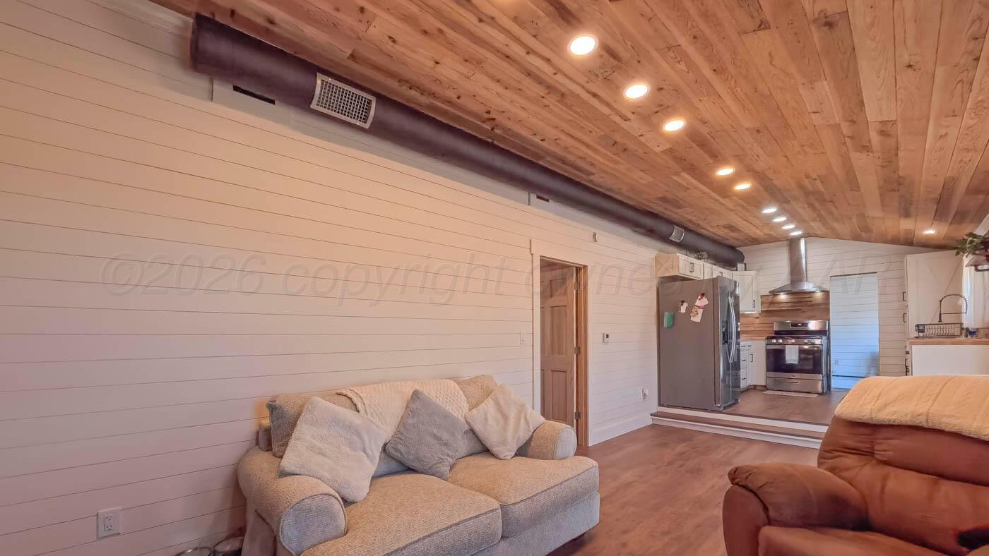 9938 Stinnett Road Fritch, TX 79036 - Photo 14 of 23 img (7 of 24)