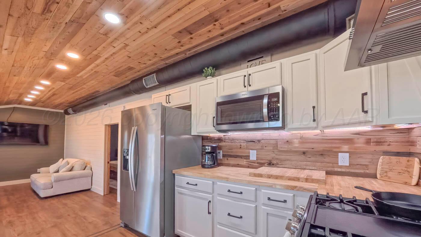 9938 Stinnett Road Fritch, TX 79036 - Photo 10 of 23 img (3 of 24)