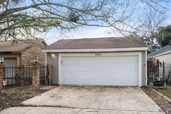 $1,800 | 5952 Fort Clarke Drive North, Baton Rouge, LA 70817