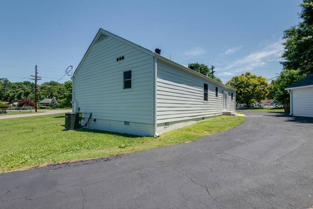 2700 Mashburn Road Nashville, TN 37210 - Photo 15 of 23 Wrap-around driveway