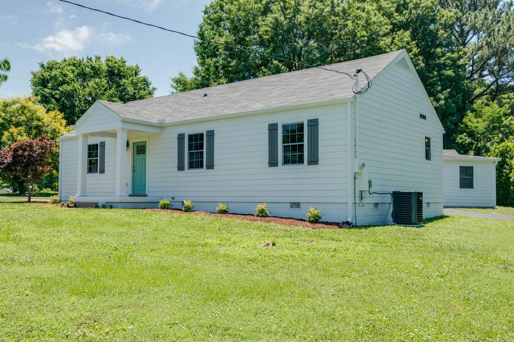 2700 Mashburn Road Nashville, TN 37210 - Photo 3 of 23 Welcome to 2700 Mashburn Rd, Nashville TN 37210!