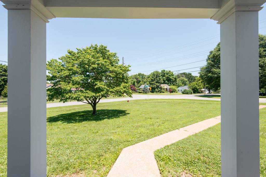 2700 Mashburn Road Nashville, TN 37210 - Photo 4 of 23 Large corner lot