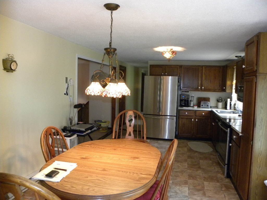 109 A F Putnam Road Charlton, MA 01507 - Photo 9 of 30 Gallery Image 9