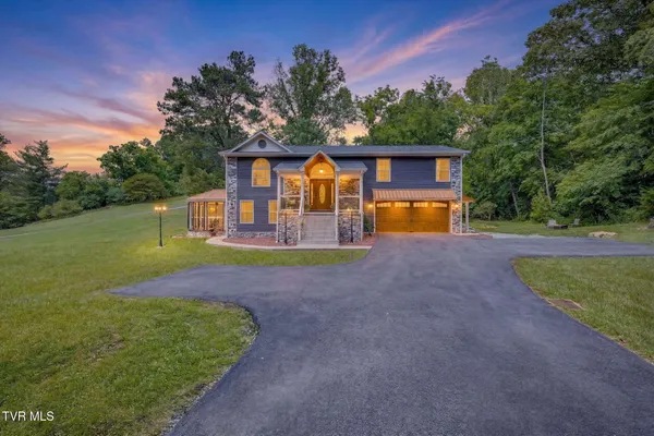 $527,625 | 2100 Longreen Road, Kingsport, TN 37660