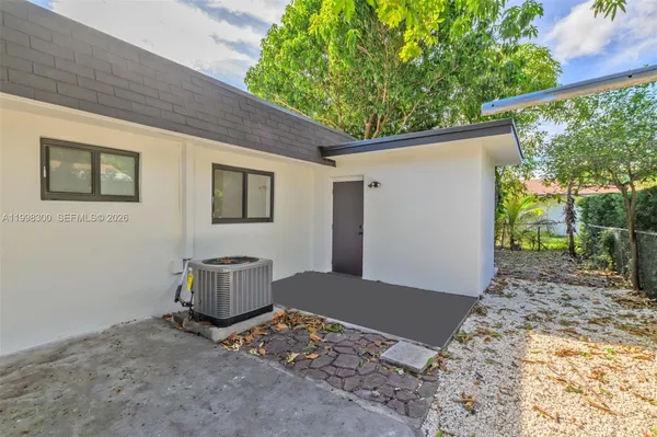 $2,600 | 1595 Northeast 143rd Street, Unit 1, North Miami, FL 33161