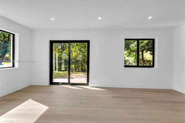 $2,600 | 1595 Northeast 143rd Street, Unit 1, North Miami, FL 33161