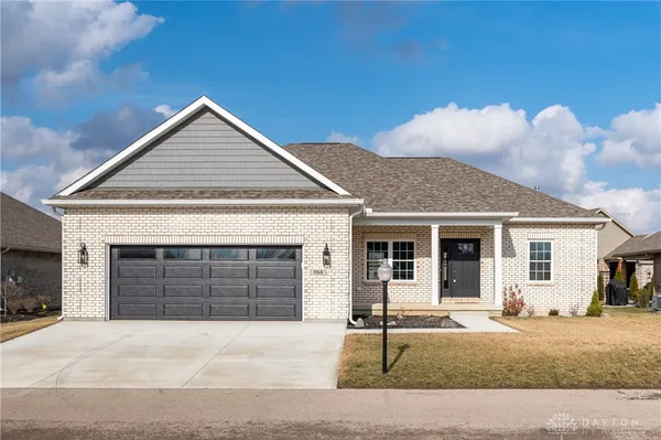 $489,900 | 755 West Bentley Circle, Troy, OH 45373