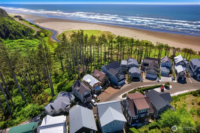 $2,050,000 | 34 Seaside Lane, Pacific Beach, WA 98571