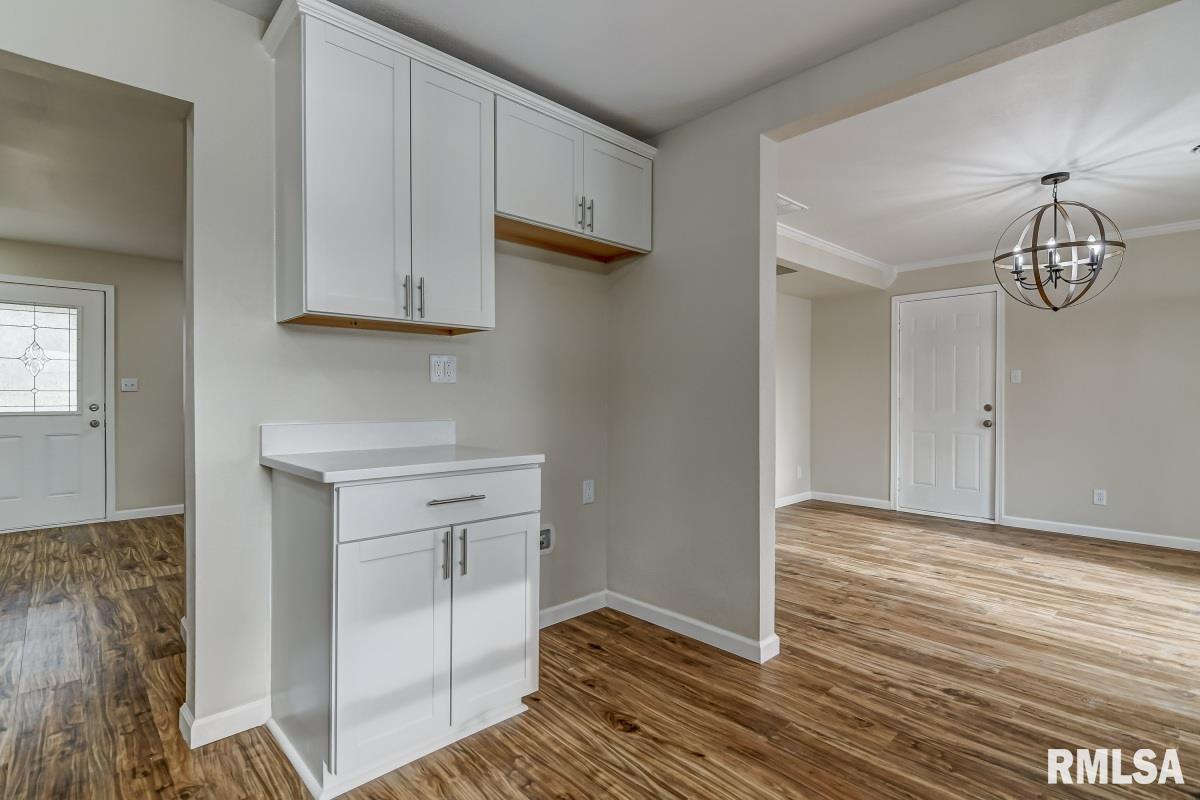 58 Horseshoe Drive Springfield, IL 62702 - Photo 11 of 33