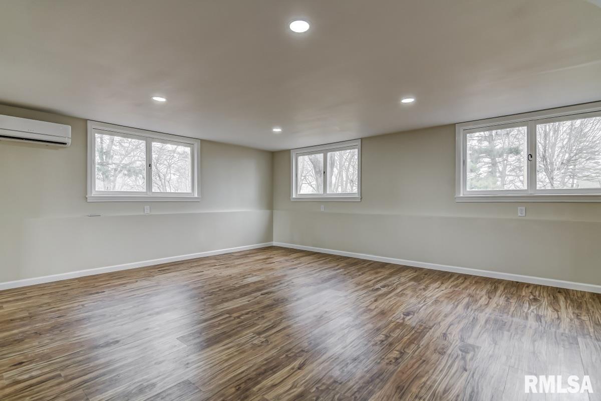 58 Horseshoe Drive Springfield, IL 62702 - Photo 14 of 33