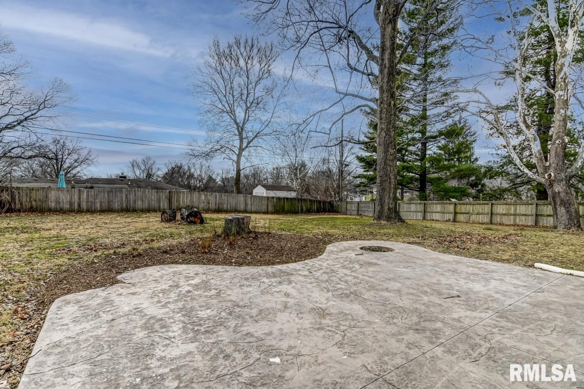 58 Horseshoe Drive Springfield, IL 62702 - Photo 28 of 33