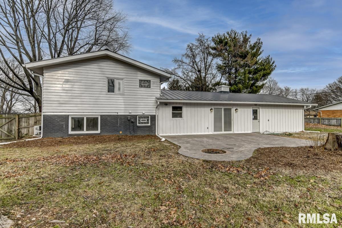 58 Horseshoe Drive Springfield, IL 62702 - Photo 30 of 33