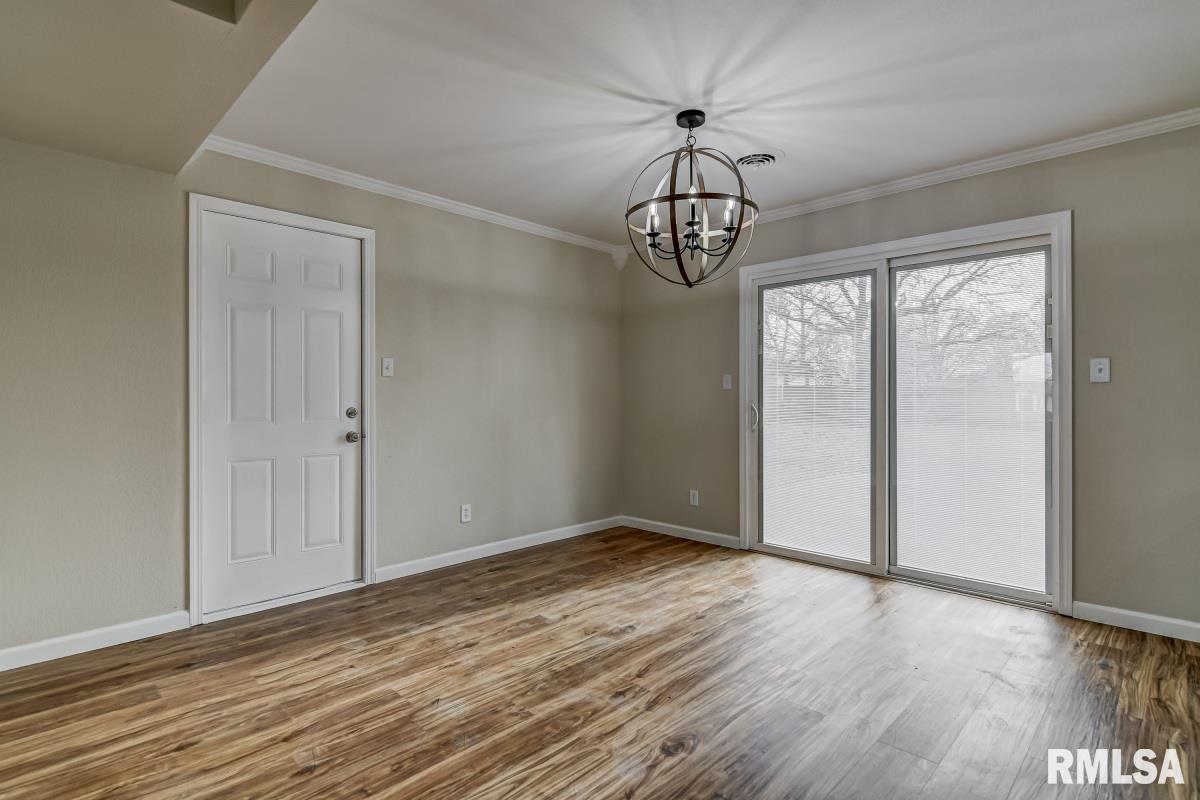 58 Horseshoe Drive Springfield, IL 62702 - Photo 7 of 33