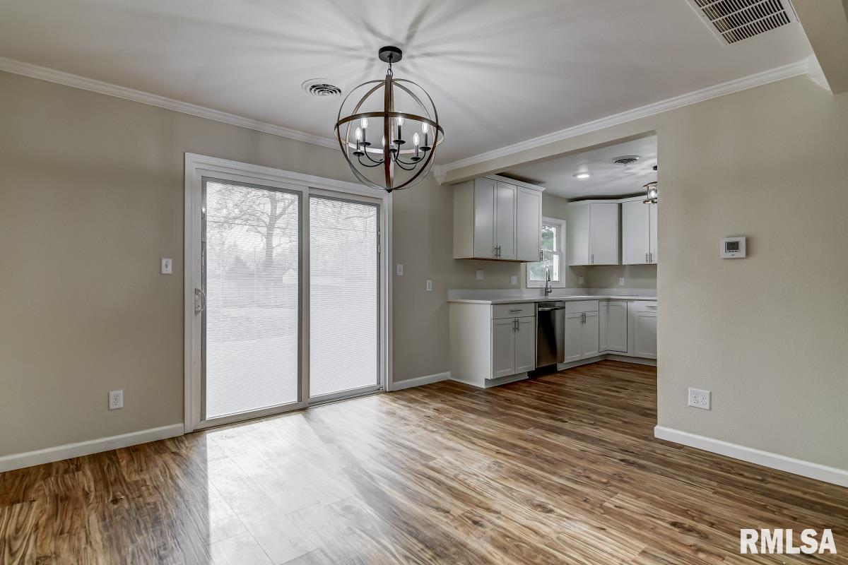 58 Horseshoe Drive Springfield, IL 62702 - Photo 9 of 33