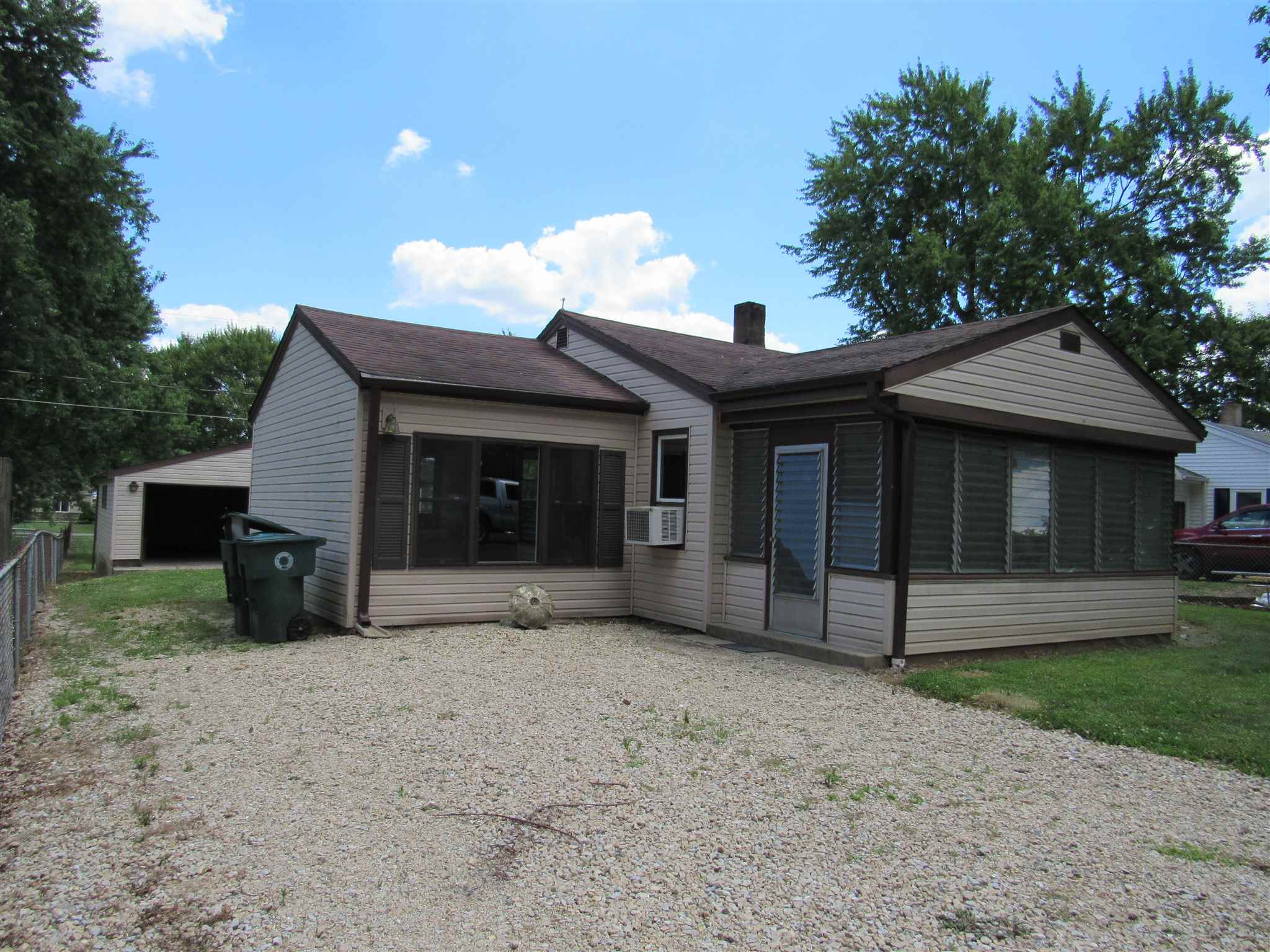 2108 North Shirey Road Muncie, IN 47303 - Photo 3 of 27 Gallery Image 3