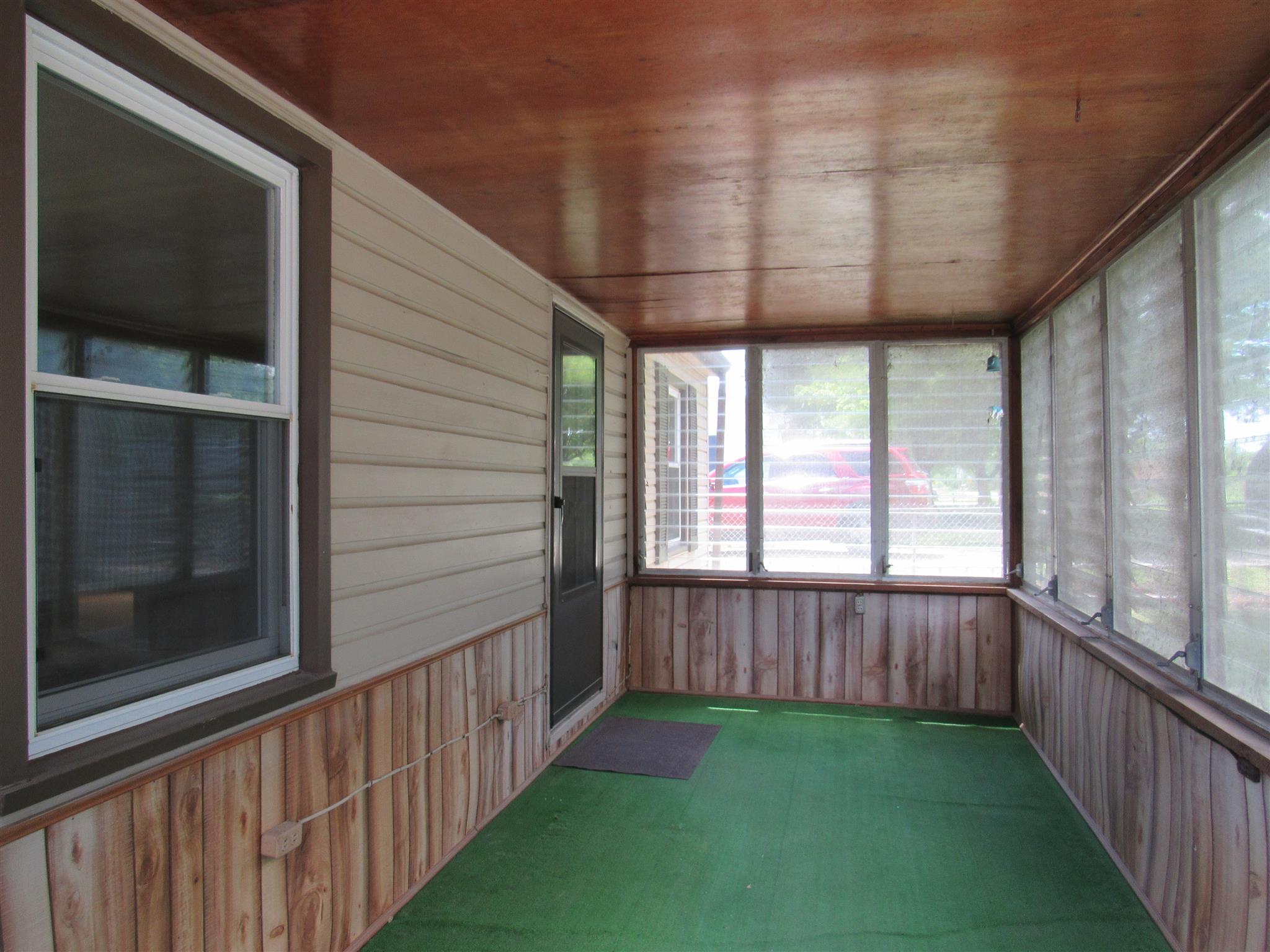 2108 North Shirey Road Muncie, IN 47303 - Photo 4 of 27 Gallery Image 4