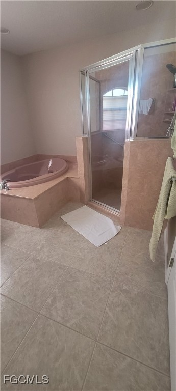 126-128 Tangerine Road Lake Placid, FL 33852 - Photo 15 of 29 a bathroom with a granite countertop toilet and a glass door