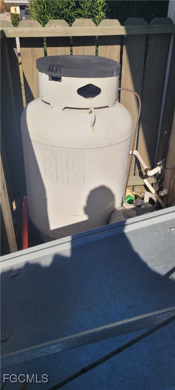 126-128 Tangerine Road Lake Placid, FL 33852 - Photo 23 of 29 a view of utility room