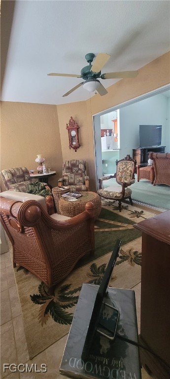 126-128 Tangerine Road Lake Placid, FL 33852 - Photo 5 of 29 a living room with hard wood flooring