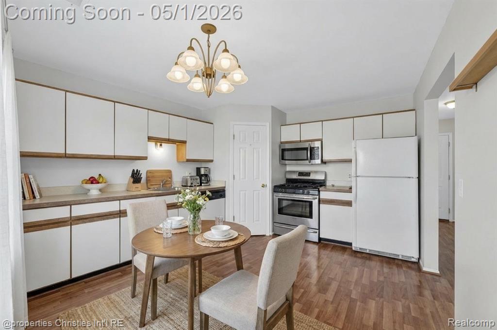 2513 Samoset Road Royal Oak, MI 48073 - Photo 9 of 40