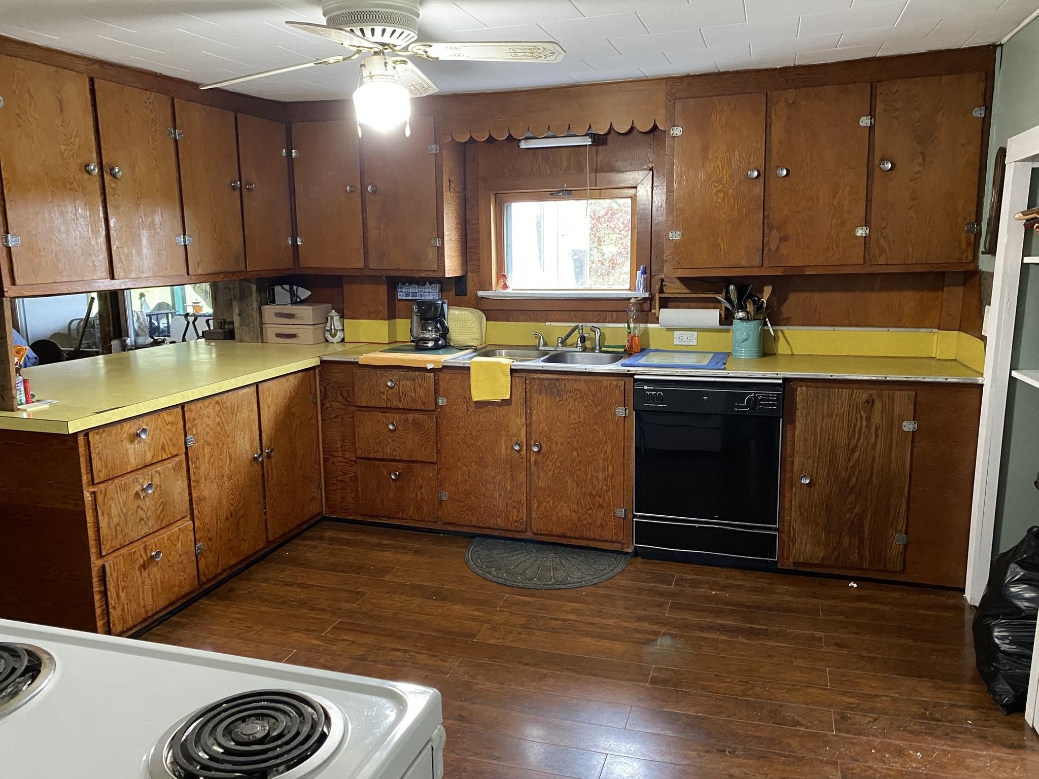 178 Parsons Road Wilmington, VT 05301 - Photo 15 of 41