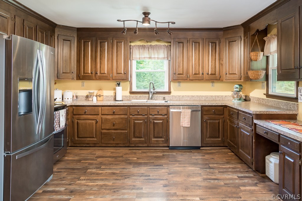 2521 Mountain View Road Powhatan, VA 23139 - Photo 8 of 29 Tons of cabinet space!