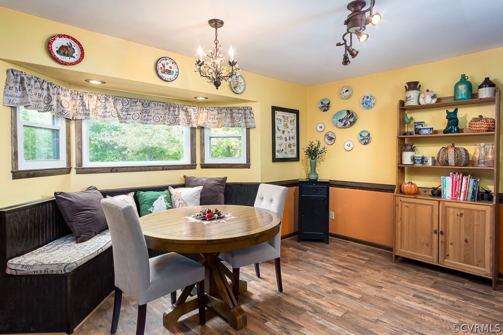 2521 Mountain View Road Powhatan, VA 23139 - Photo 9 of 29 Kitchen features large eat-in area with bench seat