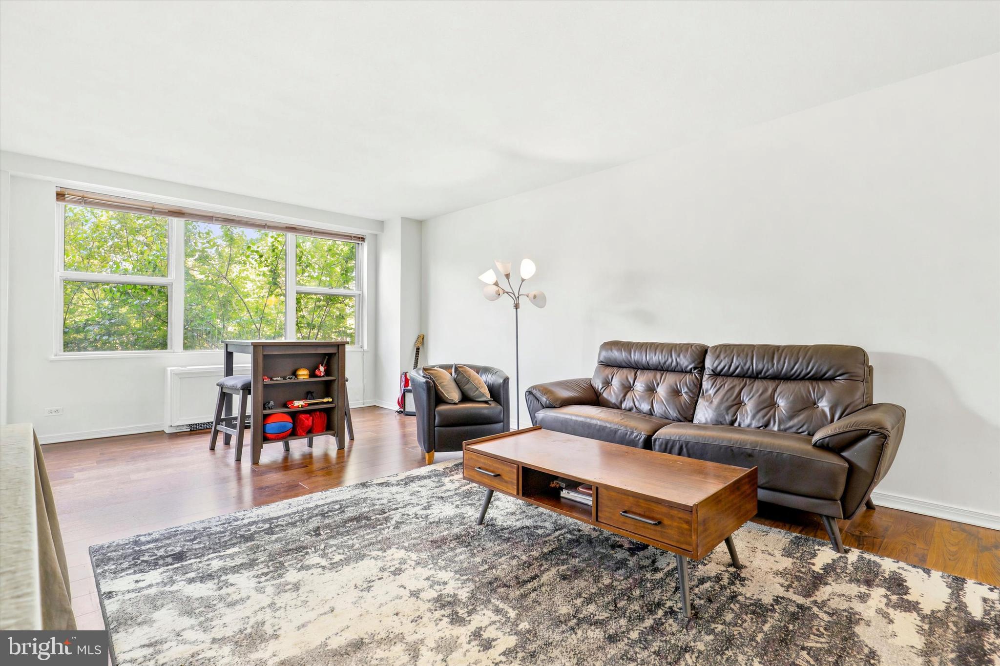 1600 Hagys Ford Road, Unit 2L Penn Valley, PA 19072 - Photo 6 of 26 Living Room