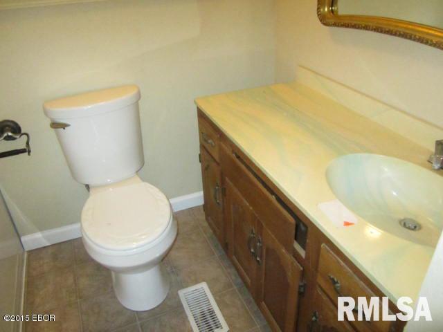 222 Liebengood Road Mount Vernon, IL 62864 - Photo 6 of 12