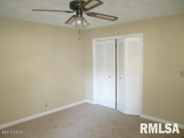 222 Liebengood Road Mount Vernon, IL 62864 - Photo 9 of 12