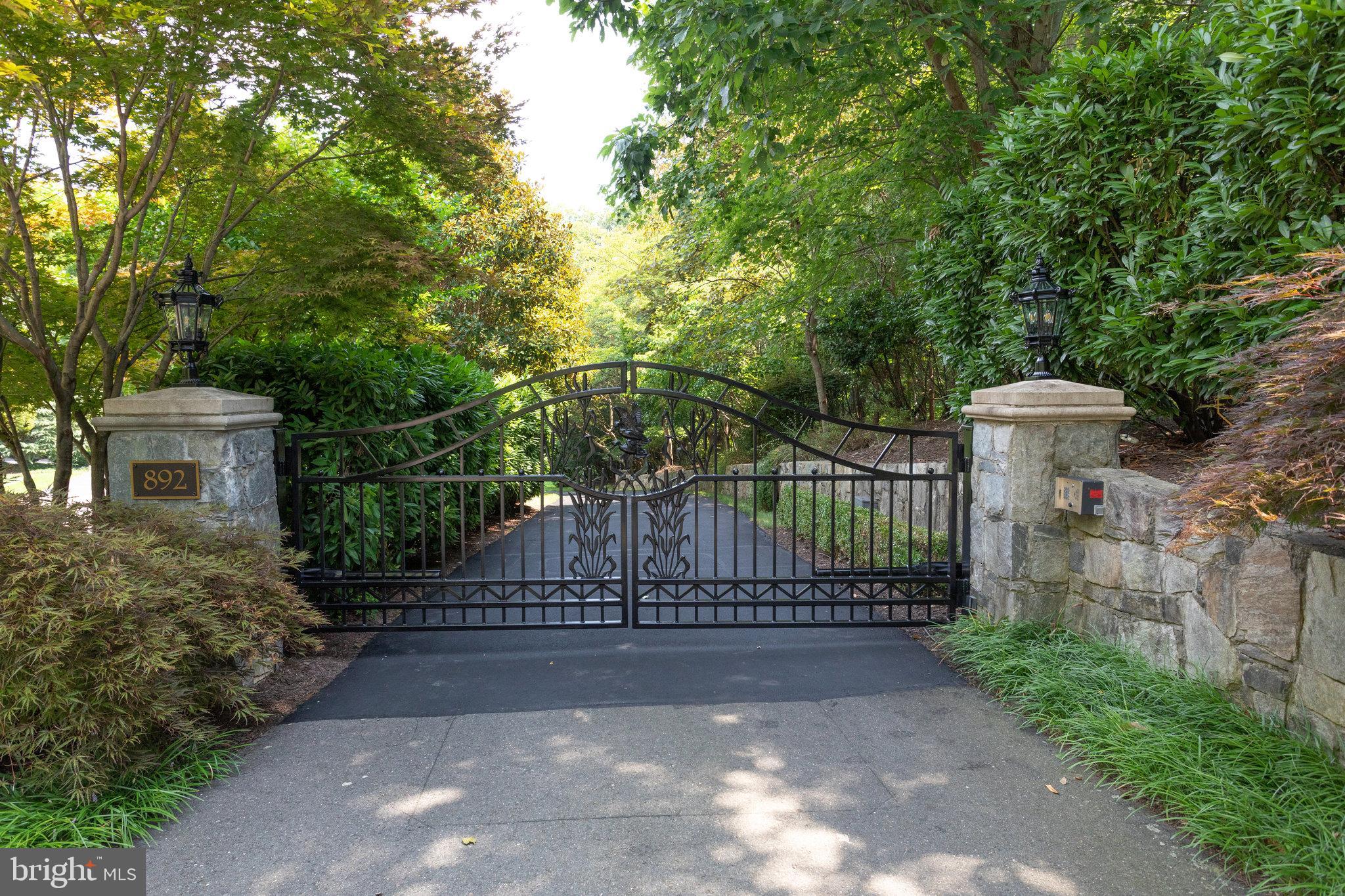 892 Alvermar Ridge Drive McLean, VA 22102 - Photo 130 of 133