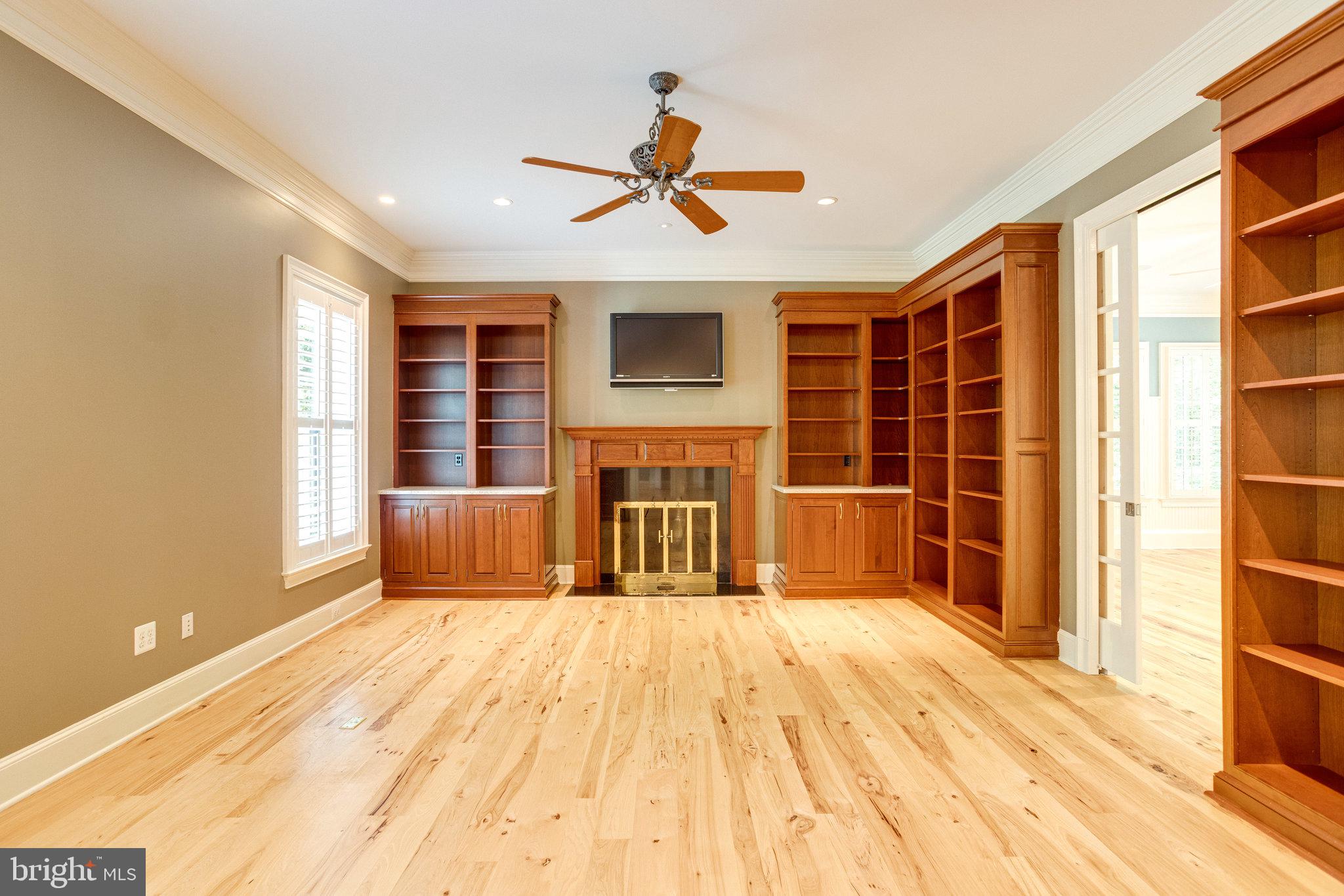 892 Alvermar Ridge Drive McLean, VA 22102 - Photo 16 of 133