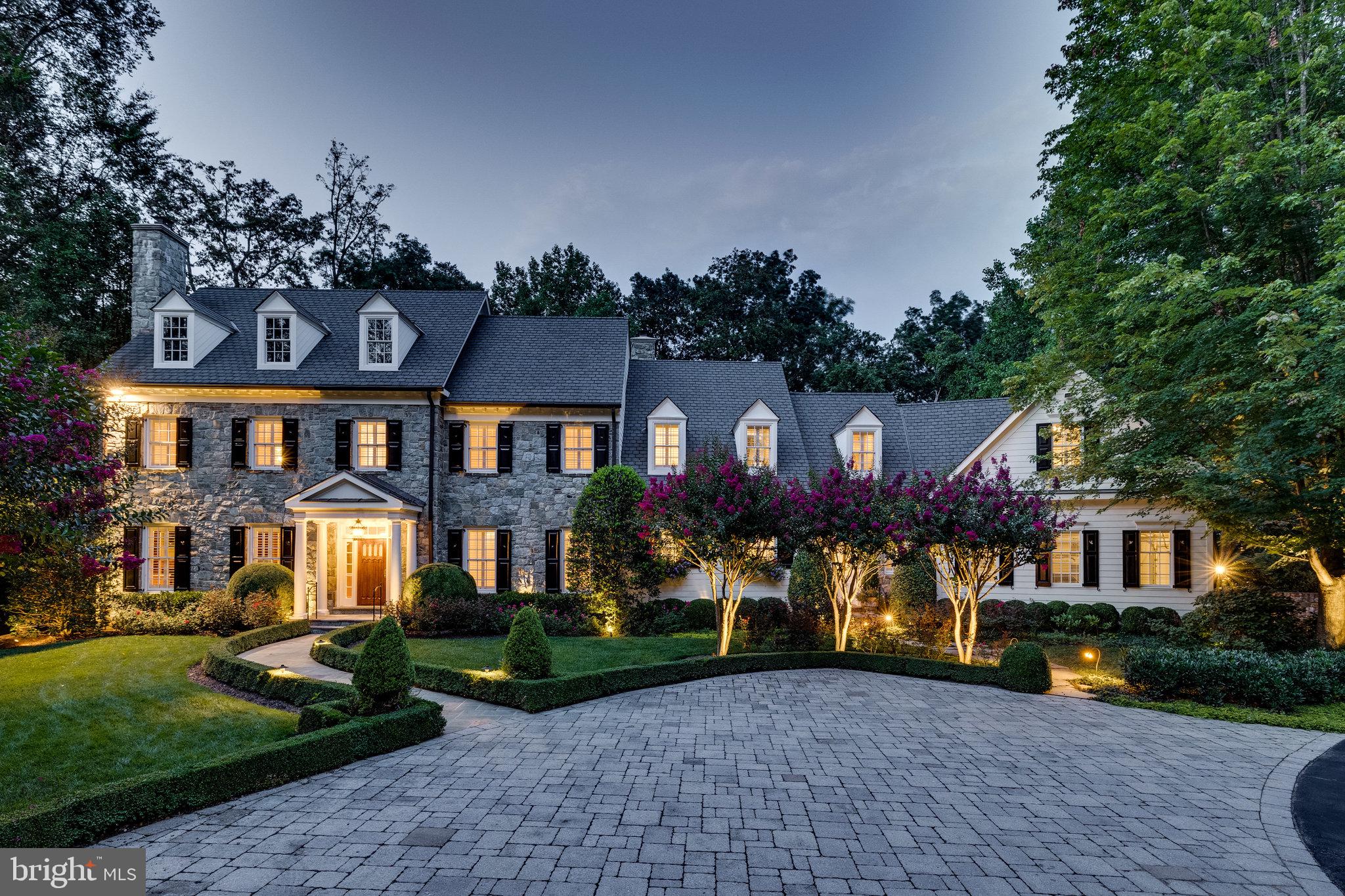 892 Alvermar Ridge Drive McLean, VA 22102 - Photo 3 of 133