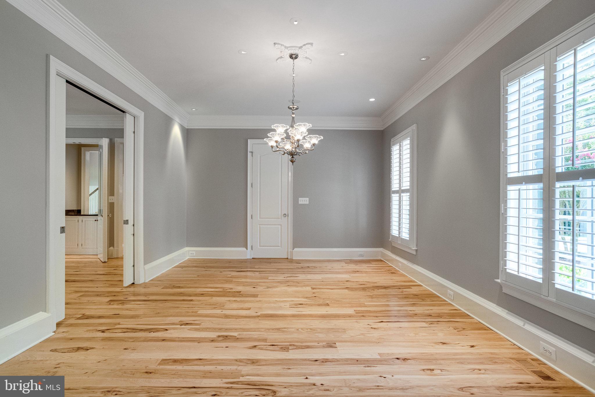 892 Alvermar Ridge Drive McLean, VA 22102 - Photo 25 of 133