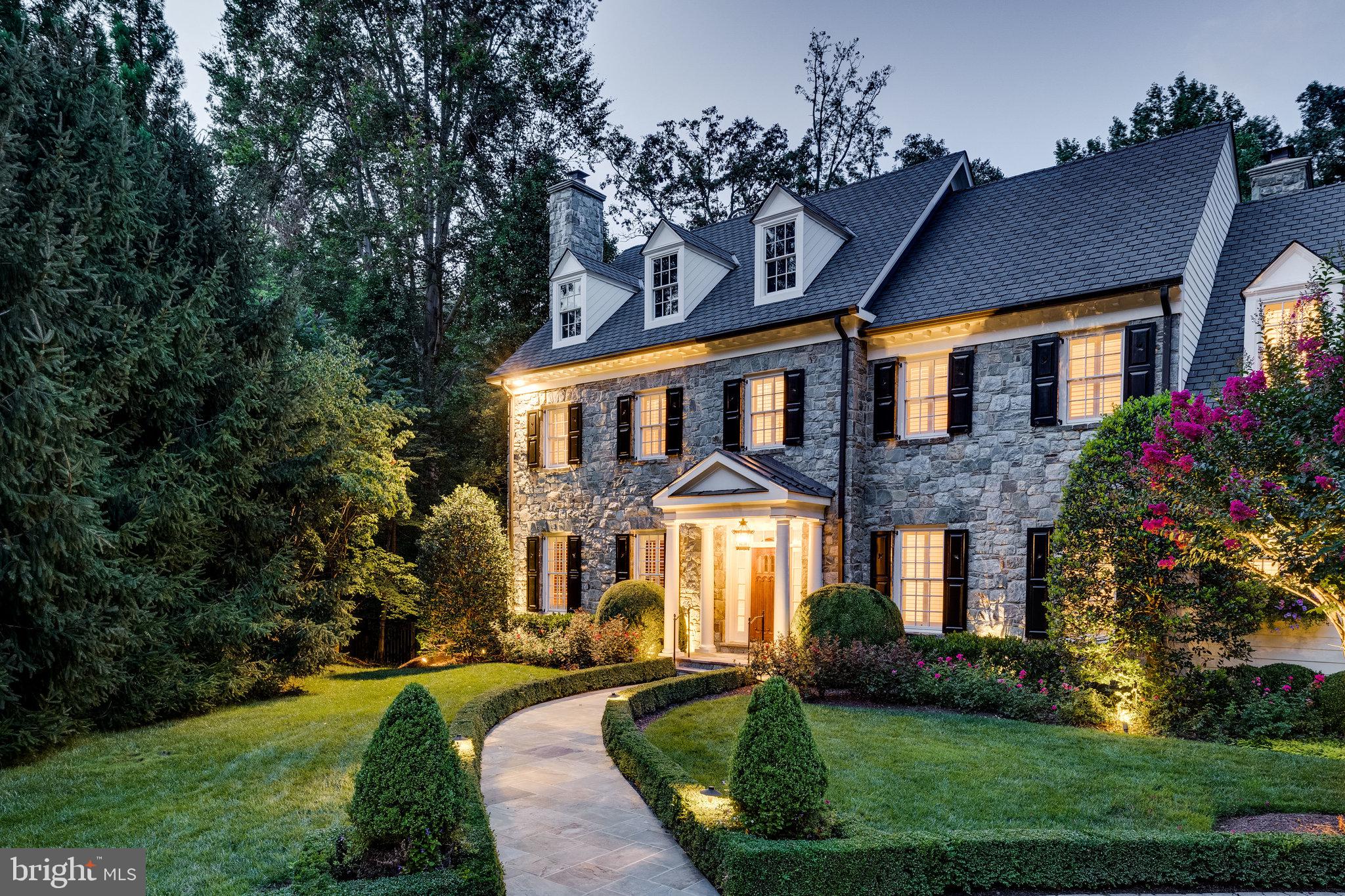 892 Alvermar Ridge Drive McLean, VA 22102 - Photo 4 of 133