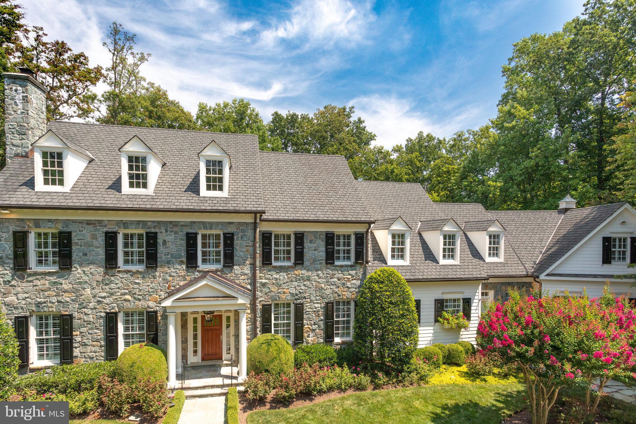 892 Alvermar Ridge Drive McLean, VA 22102 - Photo 9 of 133