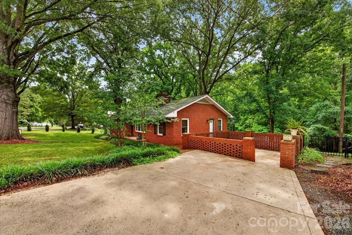 5001 Rehobeth Road Waxhaw, NC 28173 - Photo 4 of 48