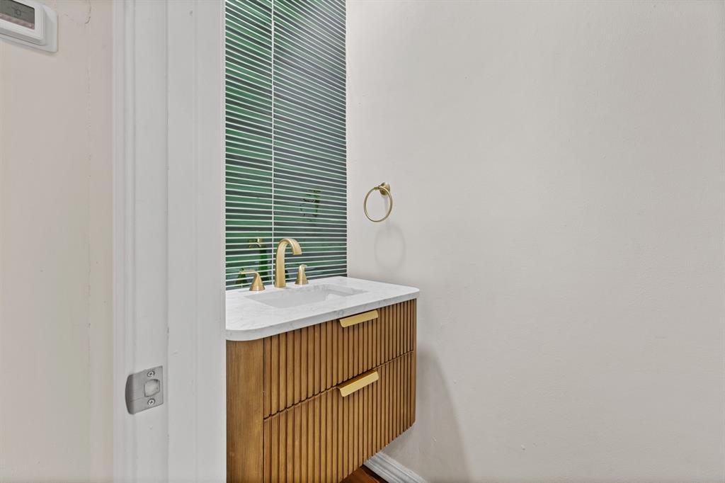 3919 Gilbert Avenue, Unit A Dallas, TX 75219 - Photo 12 of 28