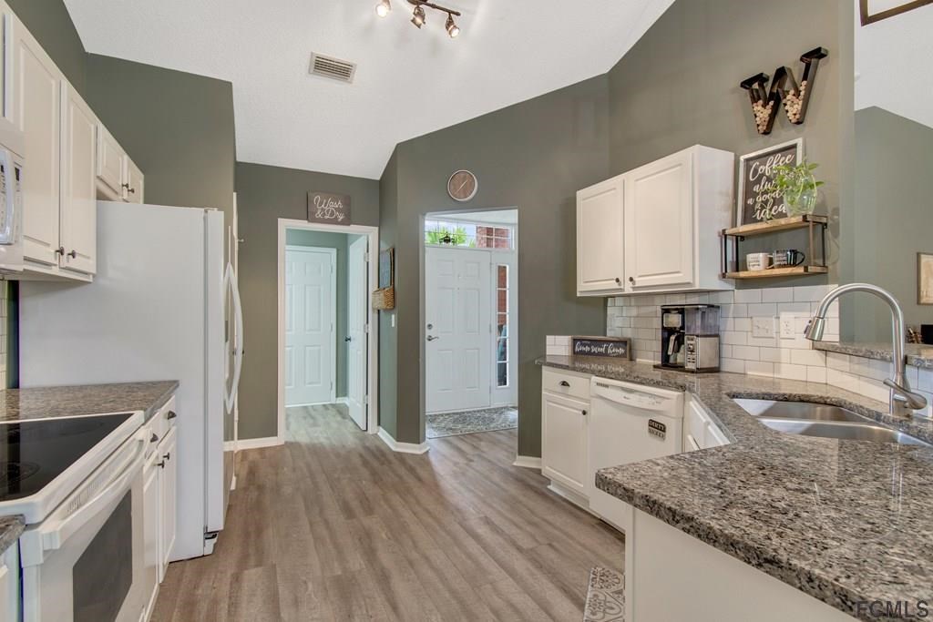 17 Ranshire Lane Palm Coast, FL 32164 - Photo 11 of 46 Gallery Image 11