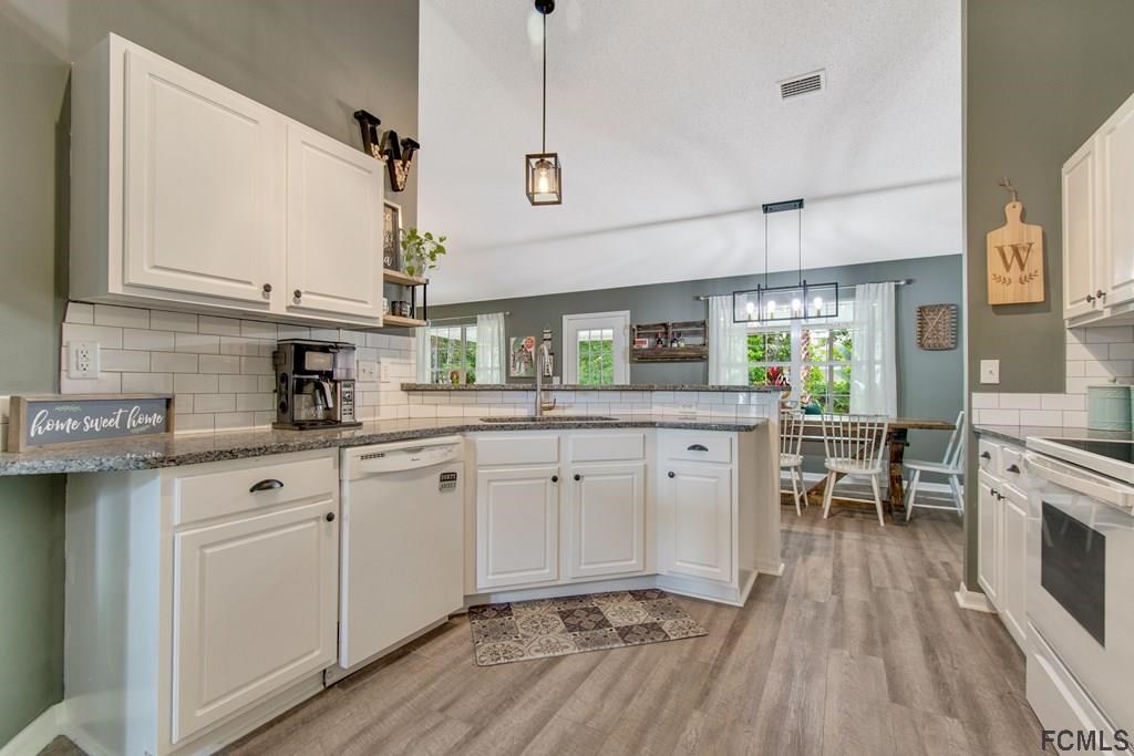 17 Ranshire Lane Palm Coast, FL 32164 - Photo 3 of 46 Gallery Image 3