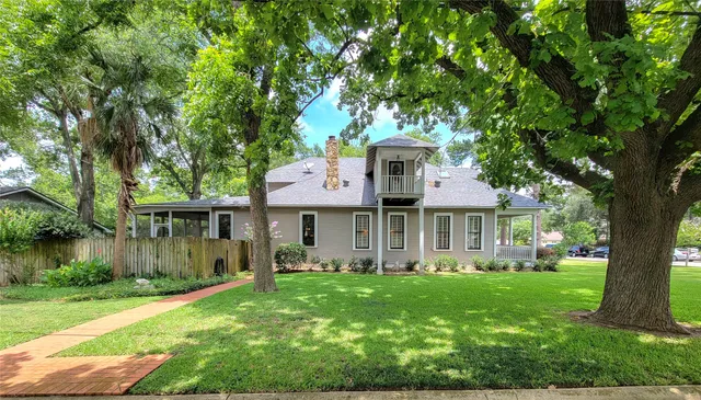 $795,000 | 1406 Key Street, Brenham, TX 77833